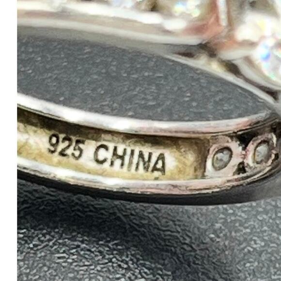 Ross Simons Vintage Sterling Silver Simulated Diamond CZ Engagement Ring Sz 8.25 - Picture 6 of 12